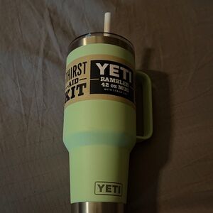 YETI Rambler 42 oz Mug with Straw Lid - Light Green